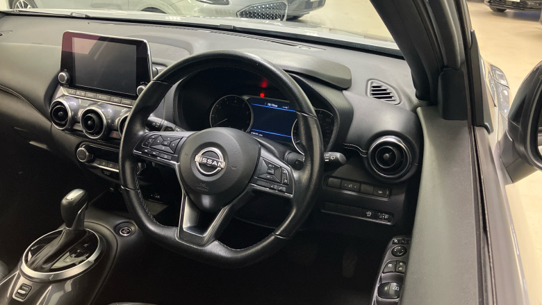 Nissan Juke 1.0 DiG-T 114 N-Connecta 5dr DCT Petrol Hatchback